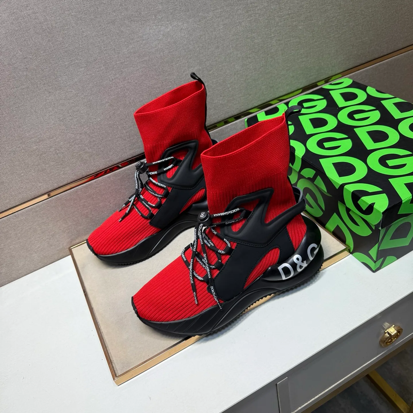 ⬛️Men's men's shoes💰p420【DG～】couple casual shoes 2025z cabinet sales simultaneously 🔶Size: 36-44 #️⃣ 🔷2 colors🔜The upper is made of multi-material splicing➕Mesh lining, comfortable and breathable, sole: original comfortable and wear-resistant outsole, ⚠️real thing📱photographed🎬real thing is better📢📢📢